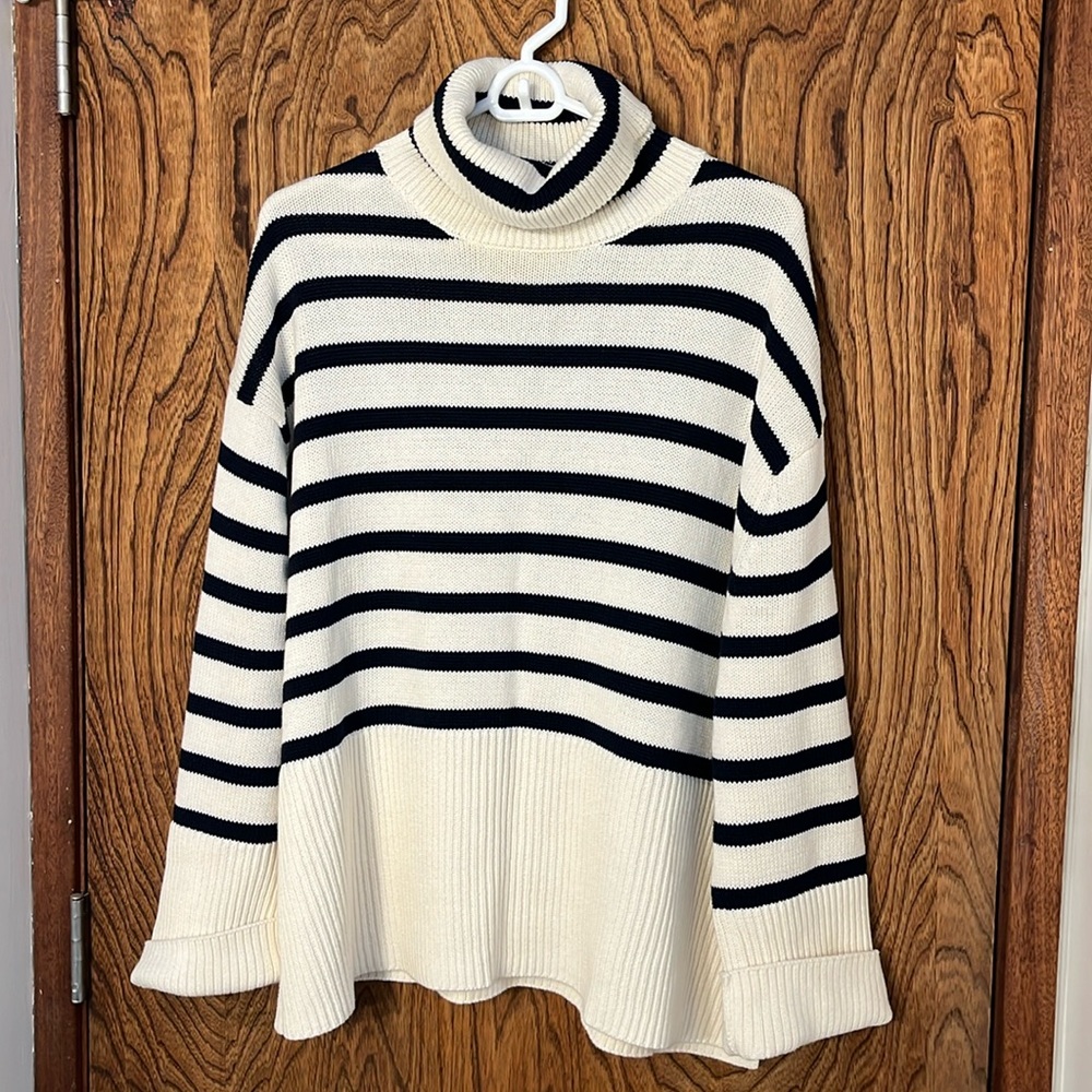Gap Striped Split Hem Turtleneck Sweater, Medium